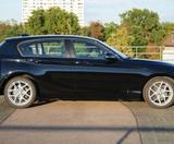 BMW 118i -Advantage, schwarz, 8-fach bereift 17 Zoll - BMW 1er Reihe von privat
