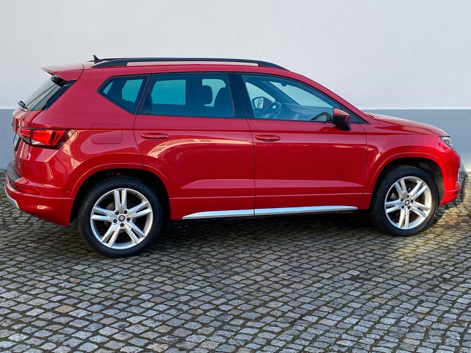 Fahrzeugabbildung SEAT Ateca FR 1,5 TSI *Navi *SHZ *Winterräder