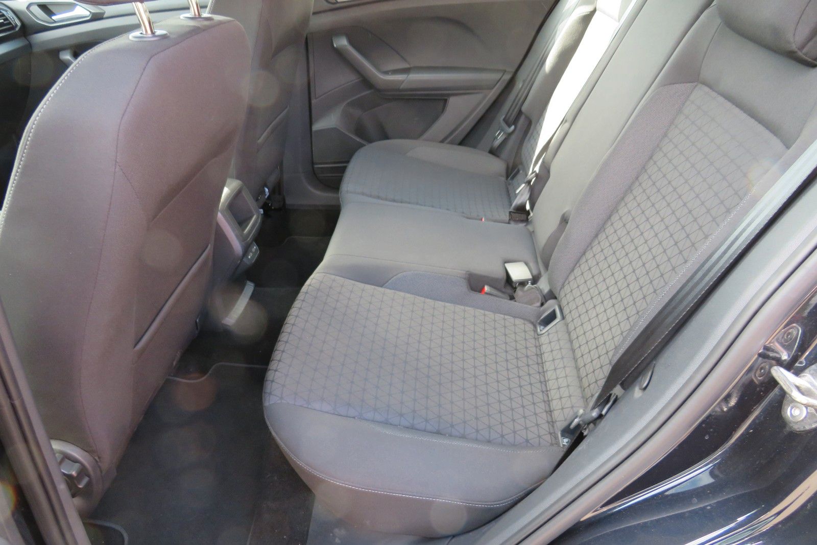 Fahrzeugabbildung Volkswagen T-Cross Life LED SPORT-PAKET SITZH. NAVI APP