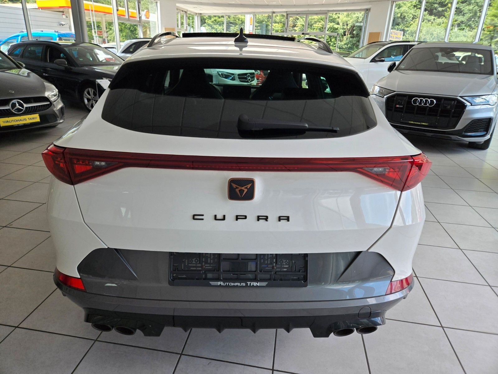 Fahrzeugabbildung CUPRA Formentor VZ 4Drive Panorama-Dach*Ambiente