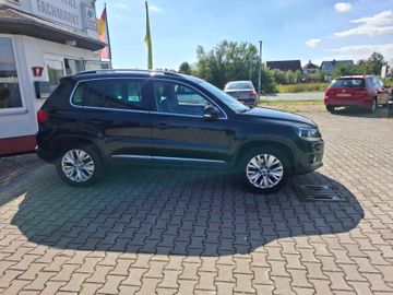 Volkswagen Tiguan - 5