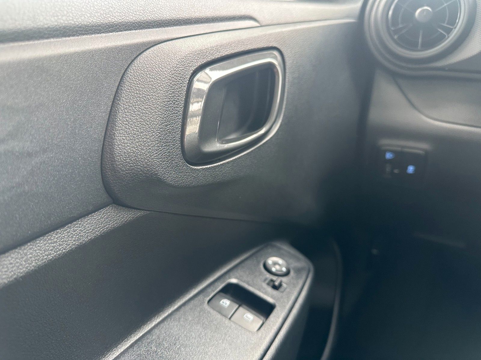 Fahrzeugabbildung Hyundai i10 1.2 79 PS AT Trend Navi/Kamera/SHZ !