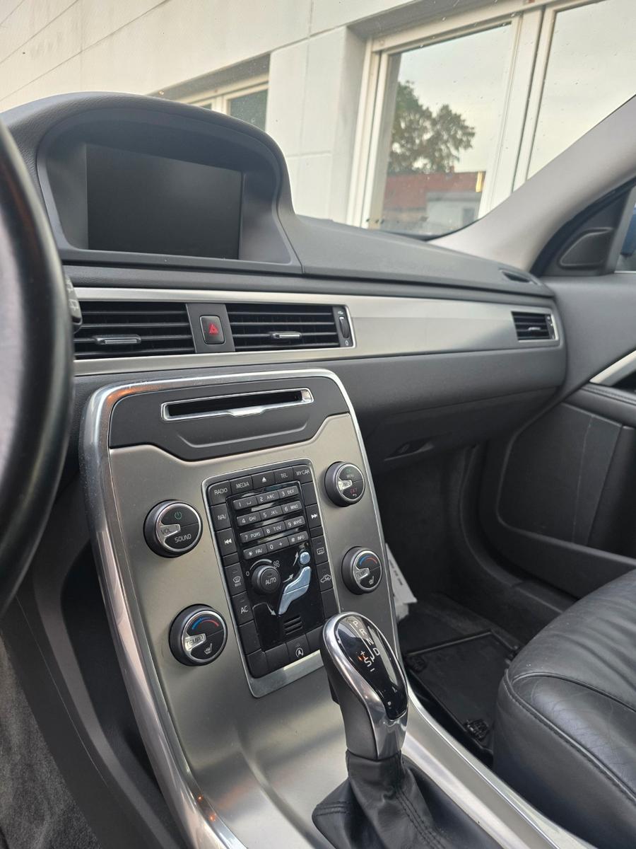 Volvo V70 2013 — photo 6