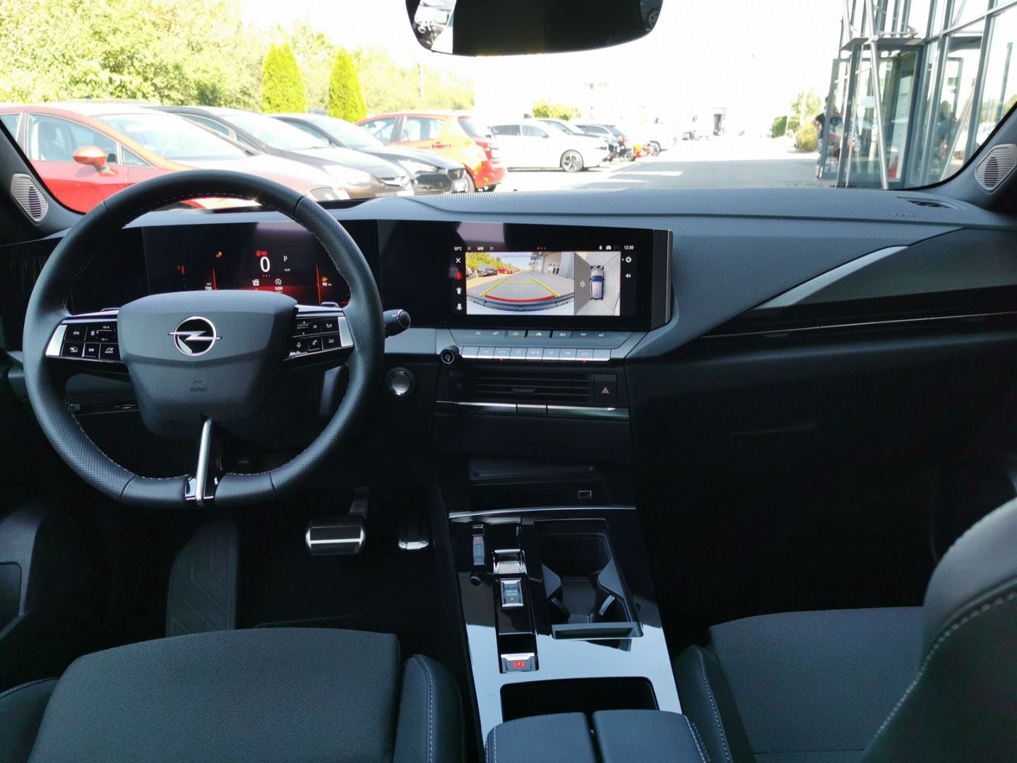 Fahrzeugabbildung Opel Astra GS Line HUD Panorama Navi digitales Cockpi