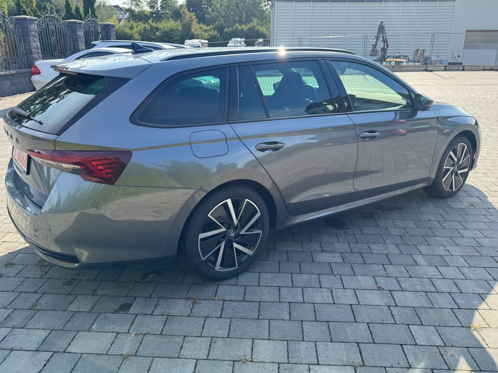 Skoda Octavia — fotografia 3