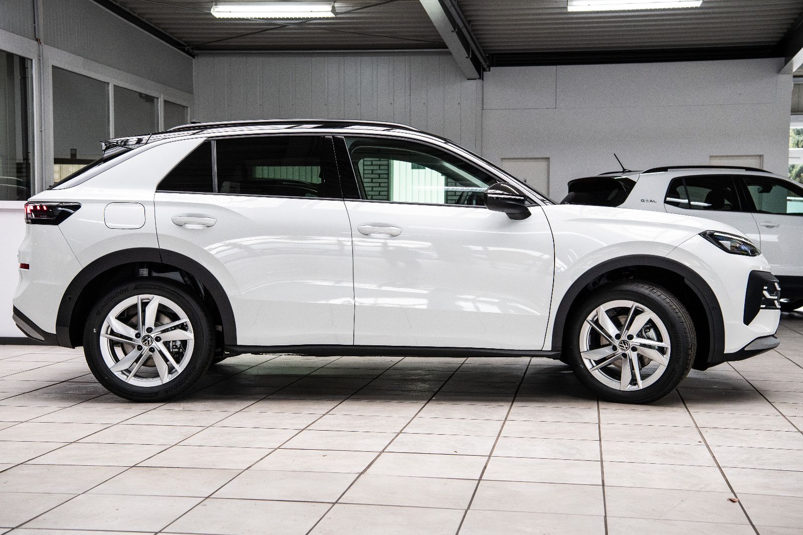 Fahrzeugabbildung Volkswagen T-Roc New Model Life 1.5l TSI DSG ACC APP Kamera