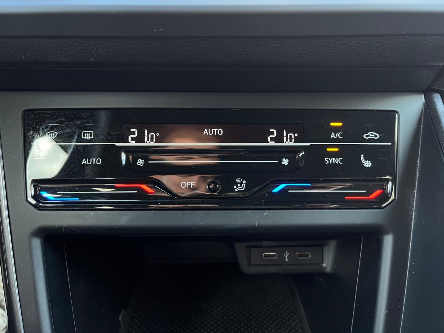 Polo GTI 2.0TSI DSG - NAVI*KAMERA*IQ.DRIVE*1Hand