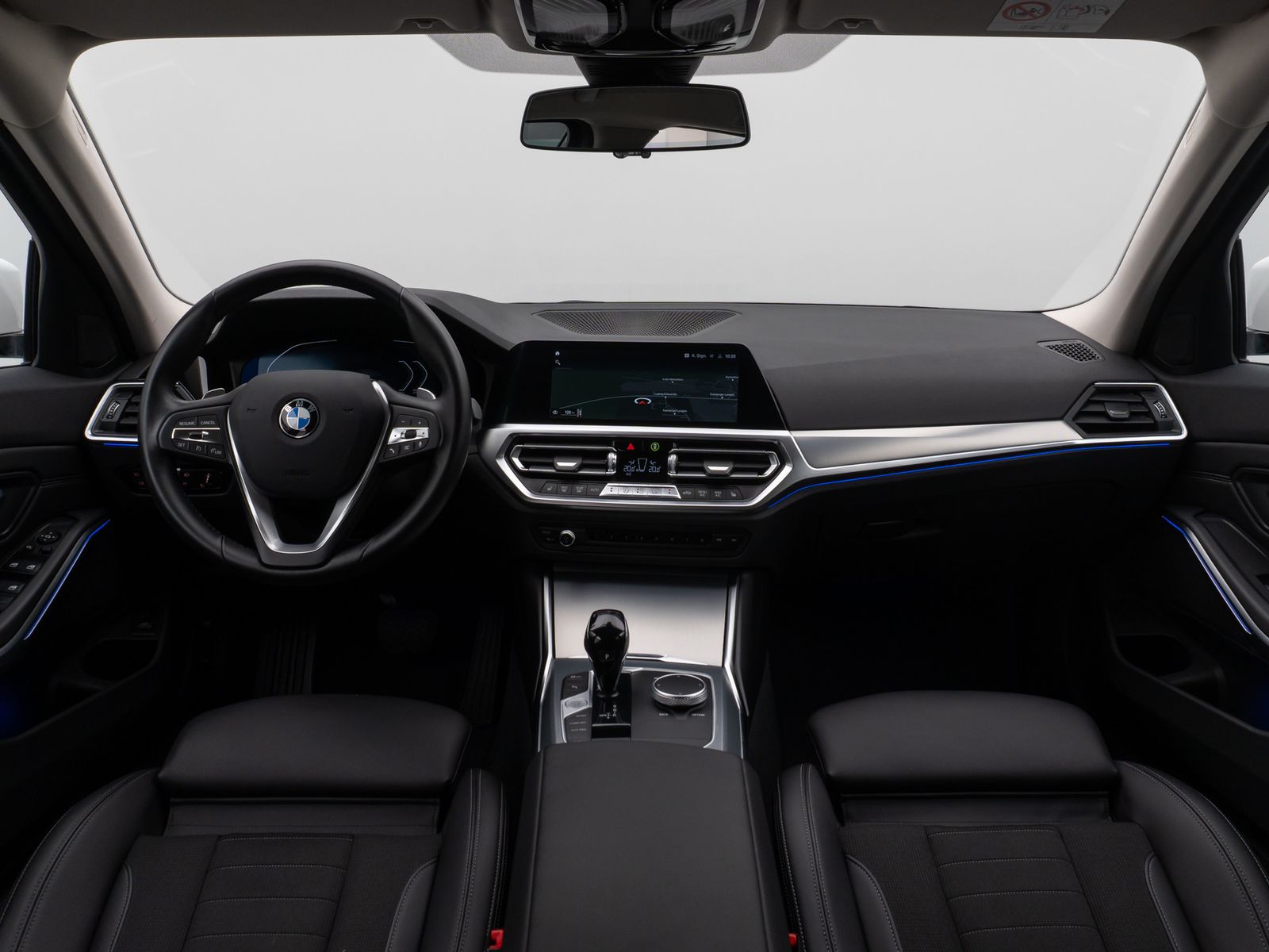 Fahrzeugabbildung BMW 320d Sport Line Kamera DAB HiFi DrivAssist Alarm