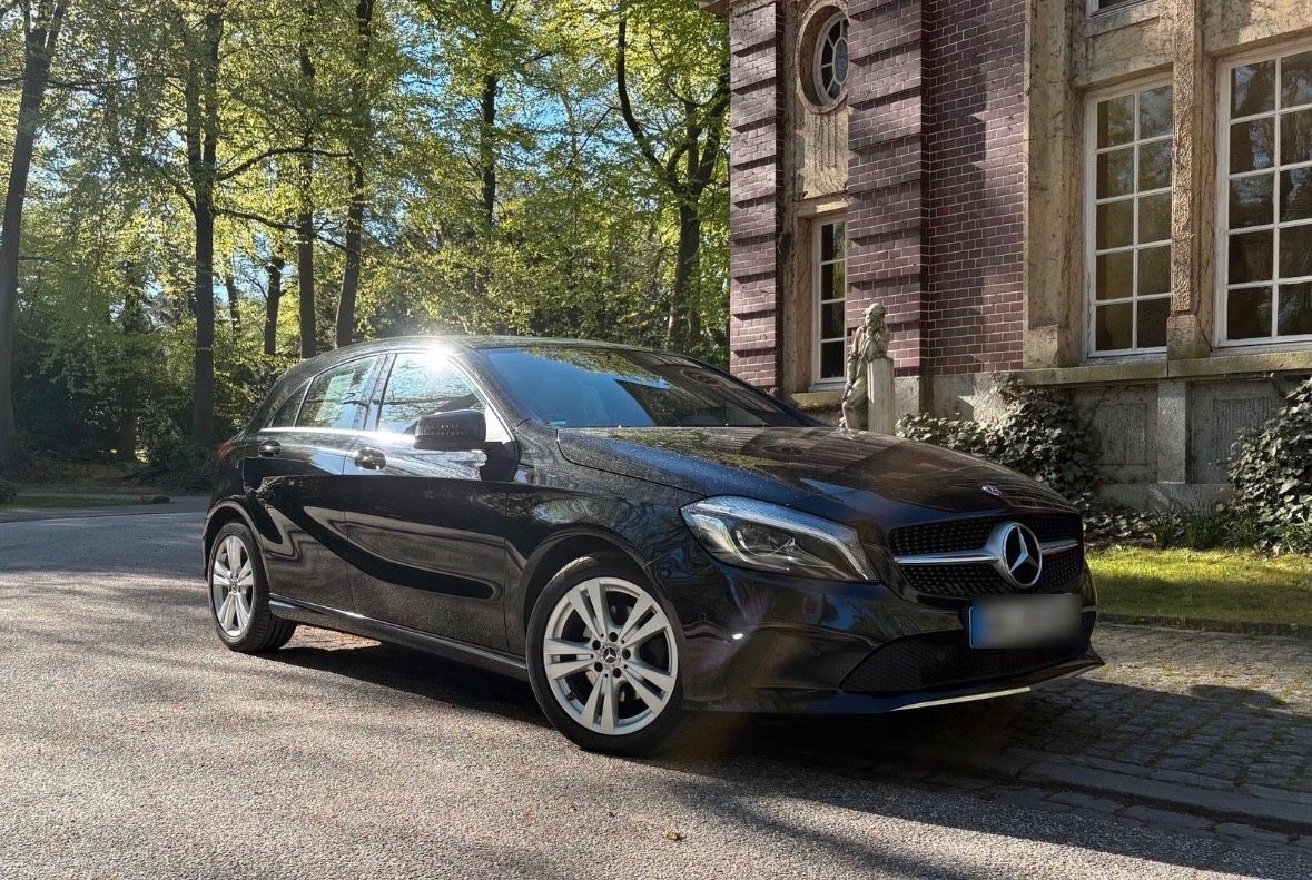 MERCEDES-BENZ A 220d