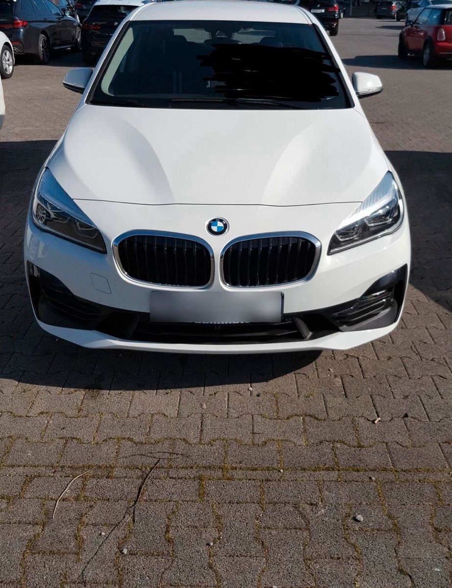 BMW BMW 218d Active Tourer, Sport Line, Alpinweiß