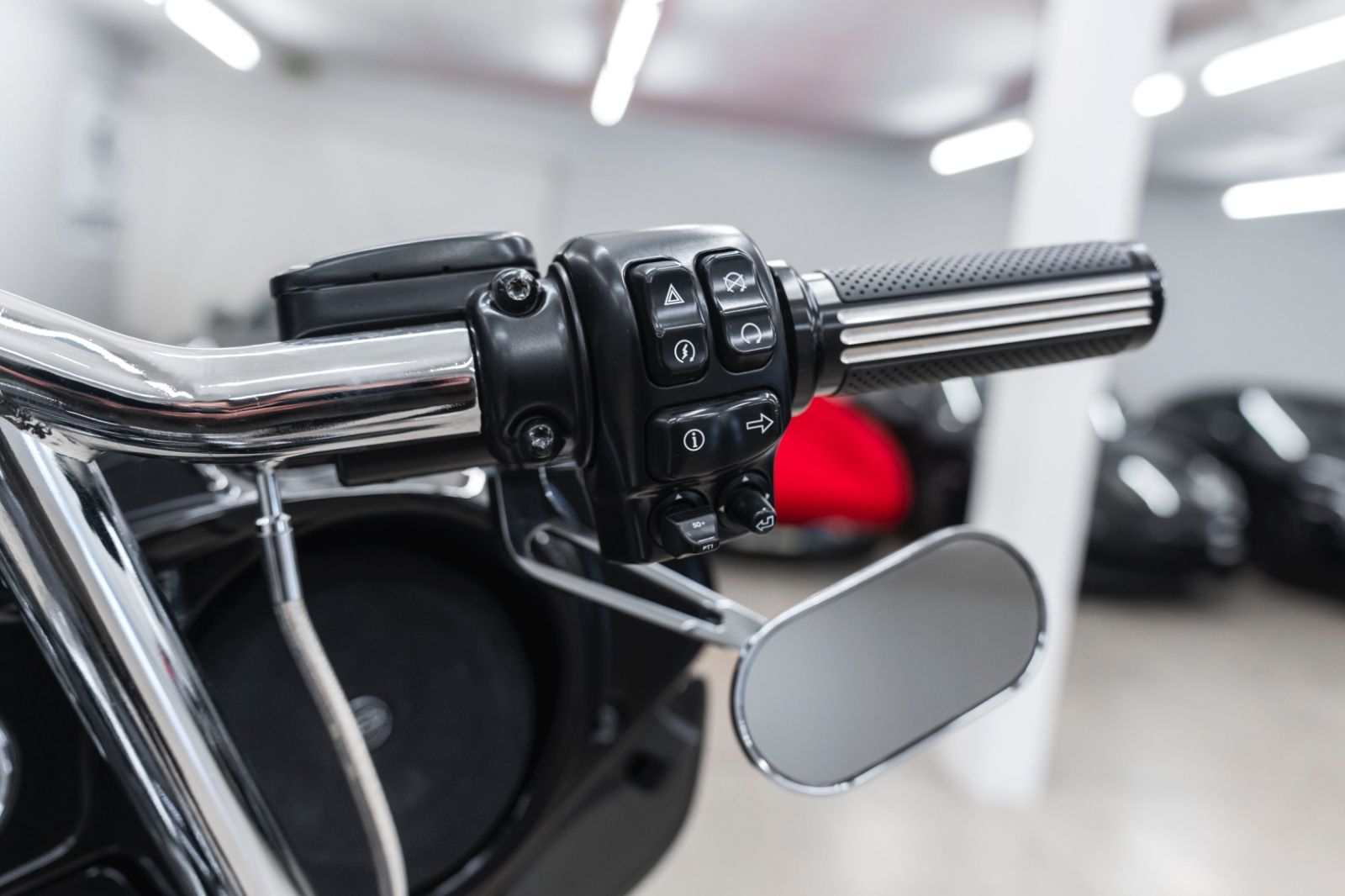 Fahrzeugabbildung Harley-Davidson FLHTSKE CVO LIMITED