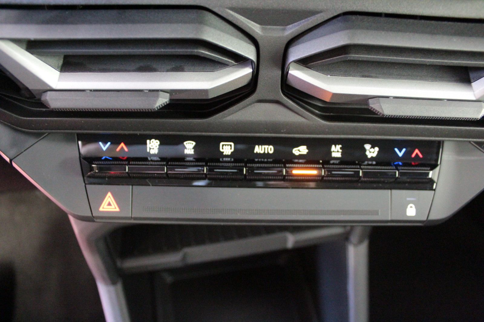 Fahrzeugabbildung Dacia Bigster mild hybrid 130 4x4 Expression*Allrad*