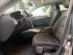 AUDI A4 Ambiente 1.HAND/AUTOMATIK/NAVI/SHZ/XENON/TRAU