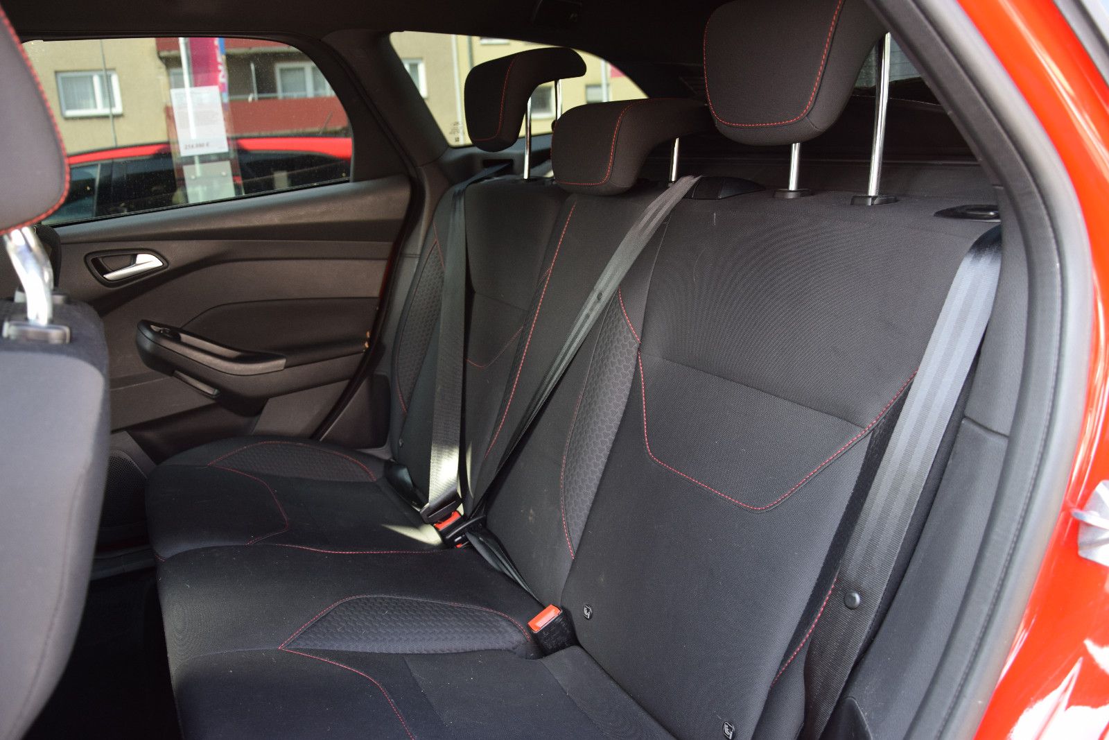 Fahrzeugabbildung Ford Focus Turnier ST-Line Motor verliert Wasser