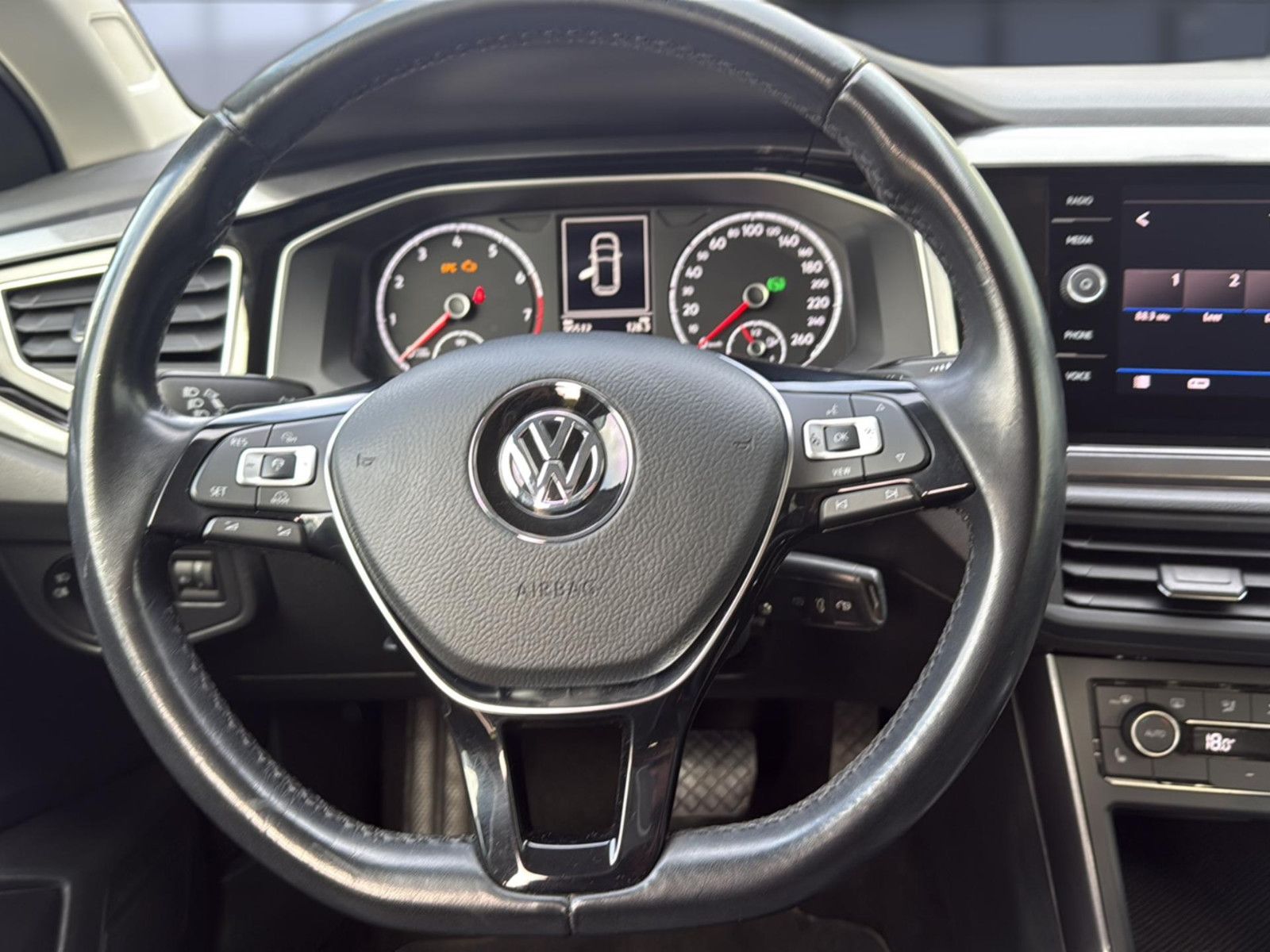 Fahrzeugabbildung Volkswagen Polo VI Highline/ unfallfrei/ 1.Hd