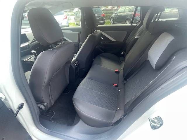 Fahrzeugabbildung Opel Astra L Sports Tourer 1.2 Turbo Edition