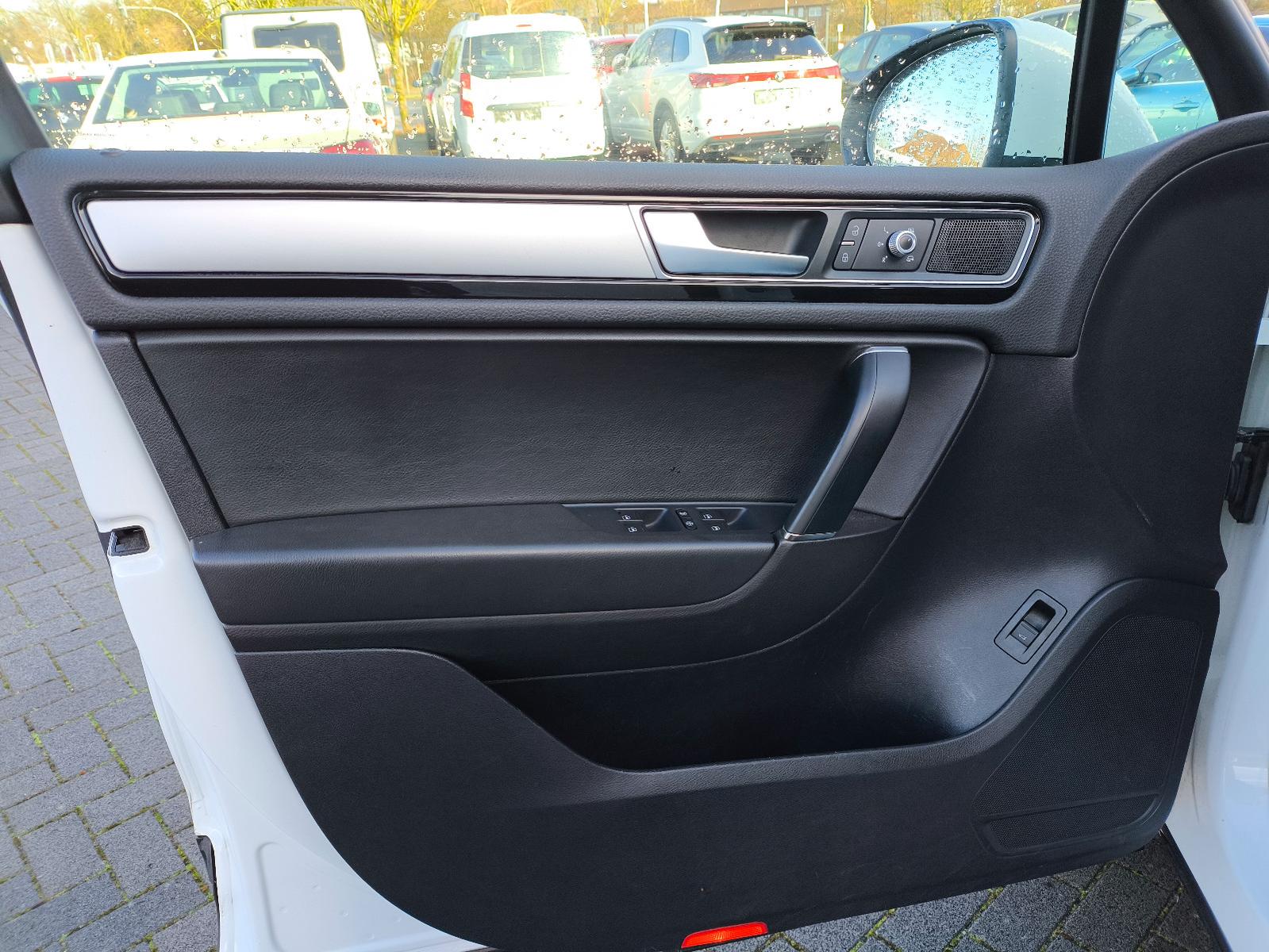 Volkswagen Touareg V6 TDI 4Motion,LEDER,NAVI,SITZHEIZUNG
