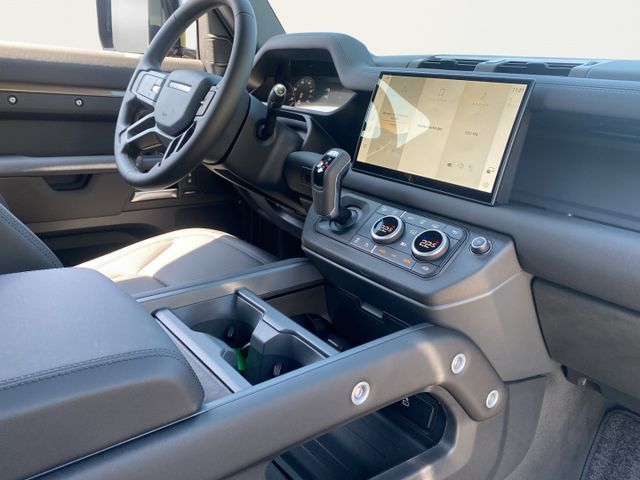 Land Rover Defender 90 D200 X-Dyn SE+ACC+Matrix+AHK+WiPa