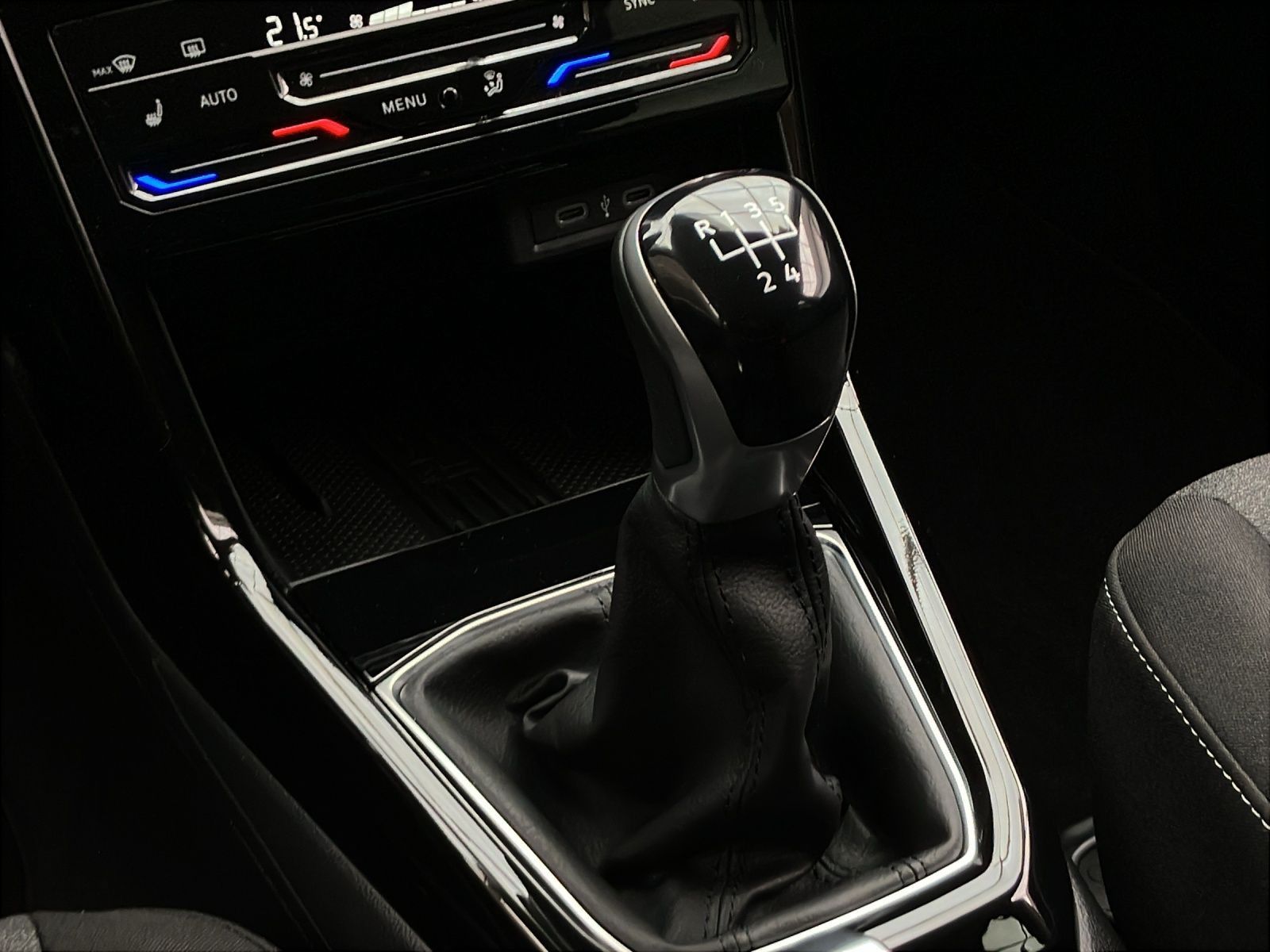 Volkswagen T-Cross - Bild 7