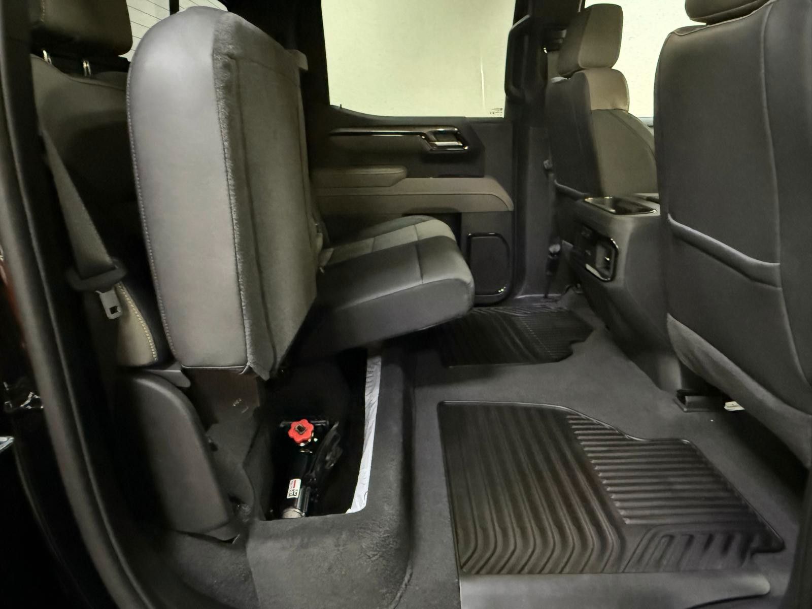 Fahrzeugabbildung Chevrolet 2026 SILVERADO ZR2 OFF ROAD-SIDE ST 6.2L V8-4x4