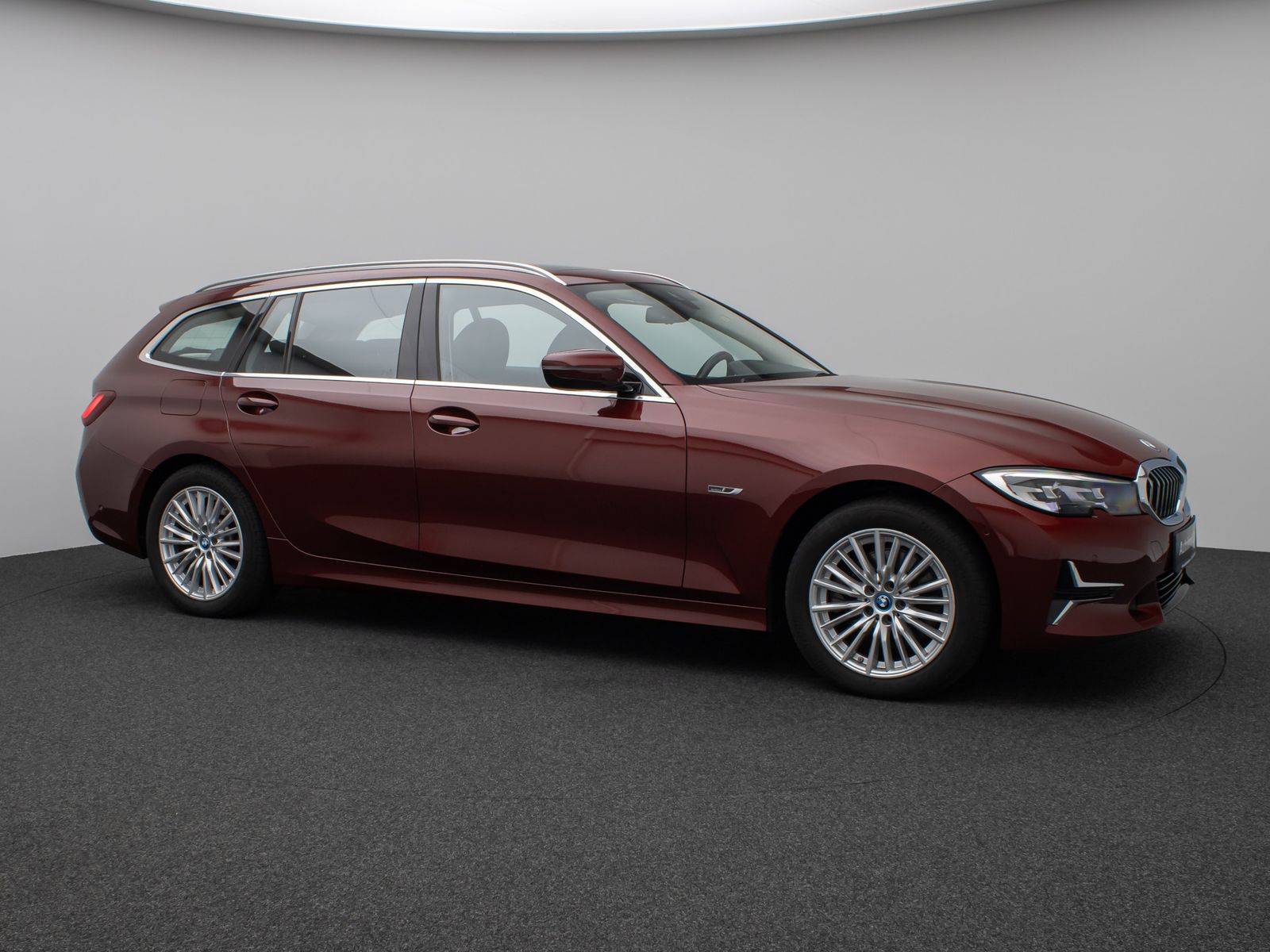 Fahrzeugabbildung BMW 320e Luxury Line Panorama Kamera DAB AHK Alarm