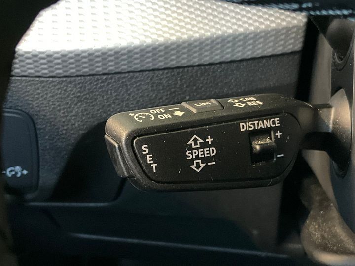 Fahrzeugabbildung Audi Q2 30 TFSI advanced *Cam*PDC*LED*Sitzhzg*ACC*
