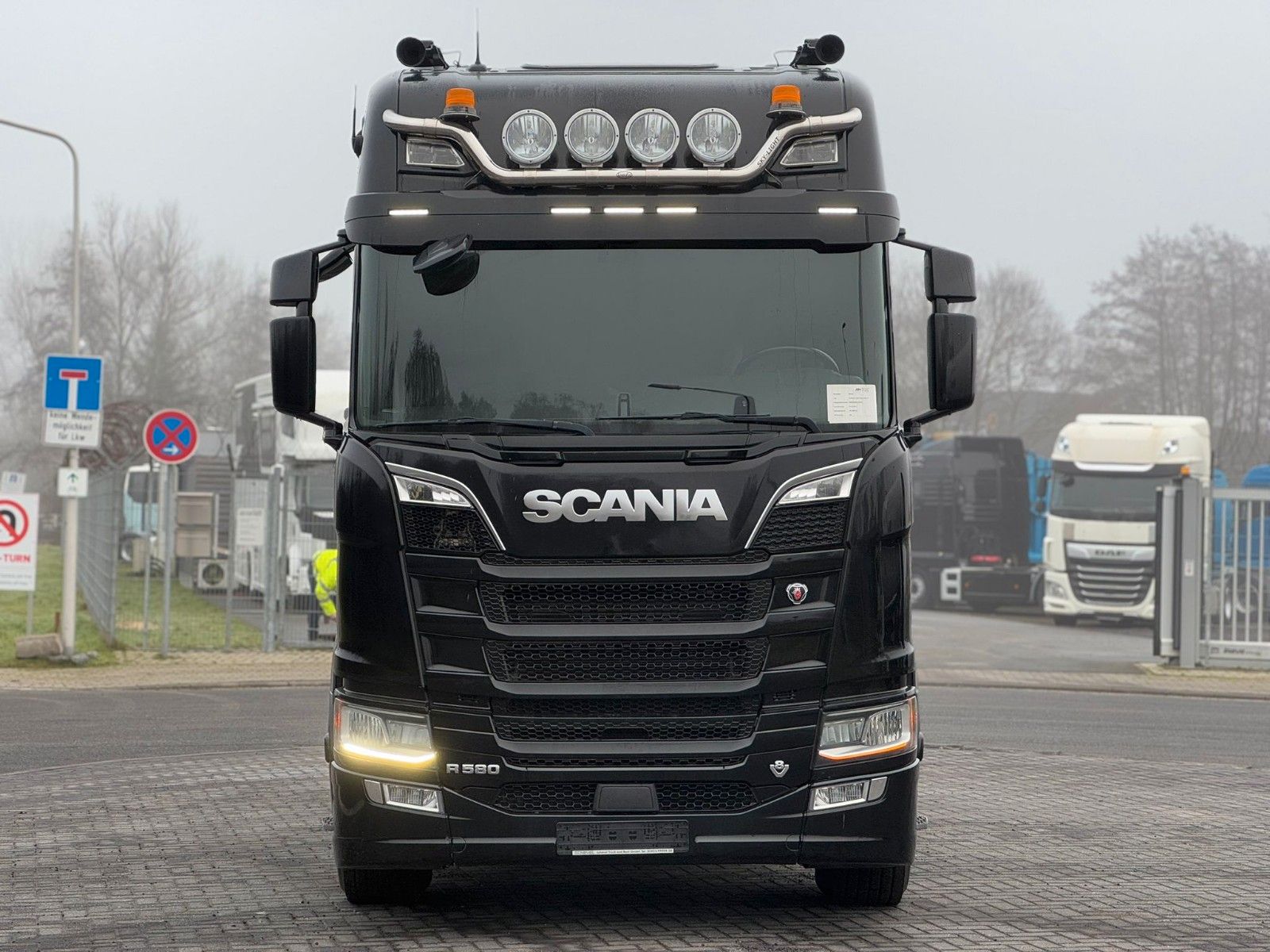 Fahrzeugabbildung Scania R580 V8 HMF 3220-K4 Kran Funk 66 t