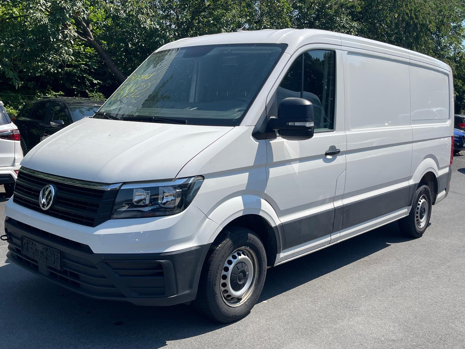 Volkswagen Crafter Kasten 30 mittellang - MOTOR DREHT