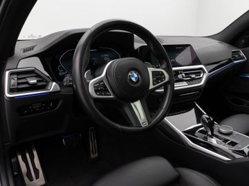 Fahrzeugabbildung BMW M340d xDr Tour HUD H/K Pano M Sportbremse Laser
