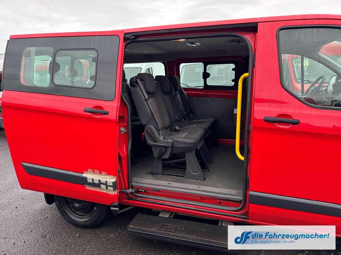Fahrzeugabbildung Ford Transit Custom Tourneo 300 L1 *2296