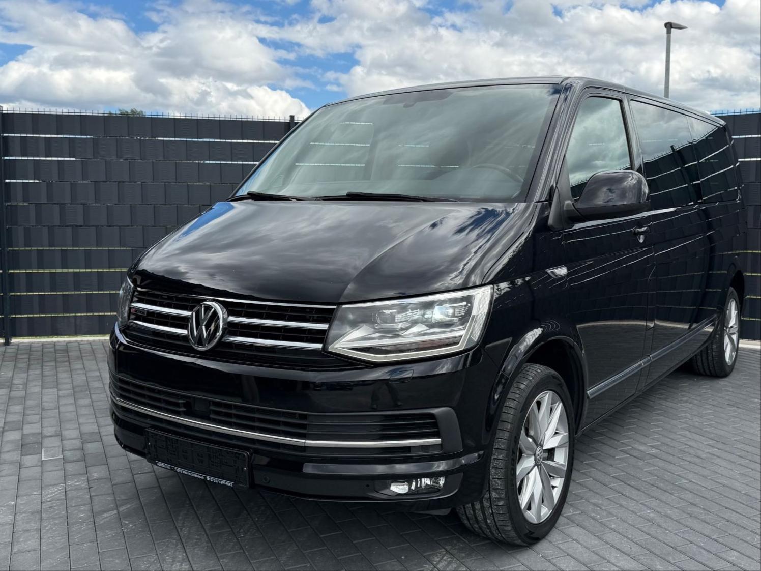 Volkswagen T6 Multivan 2.0 TDI 4M*DSG*LEDER*STHZ*8-SITZE