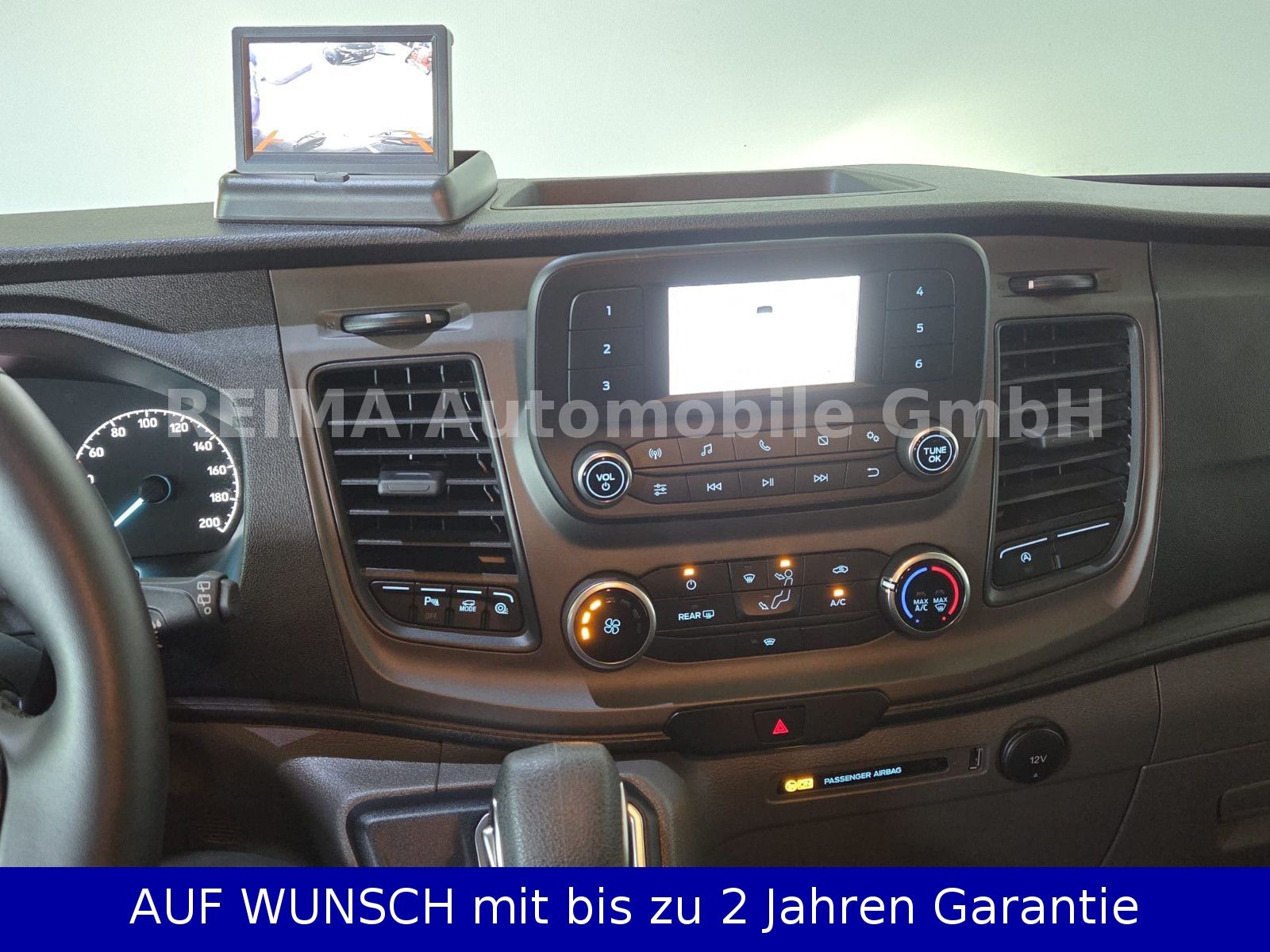 Fahrzeugabbildung Ford Transit Custom 2,0 TDi Kombi 9 Sitzer, Kamera