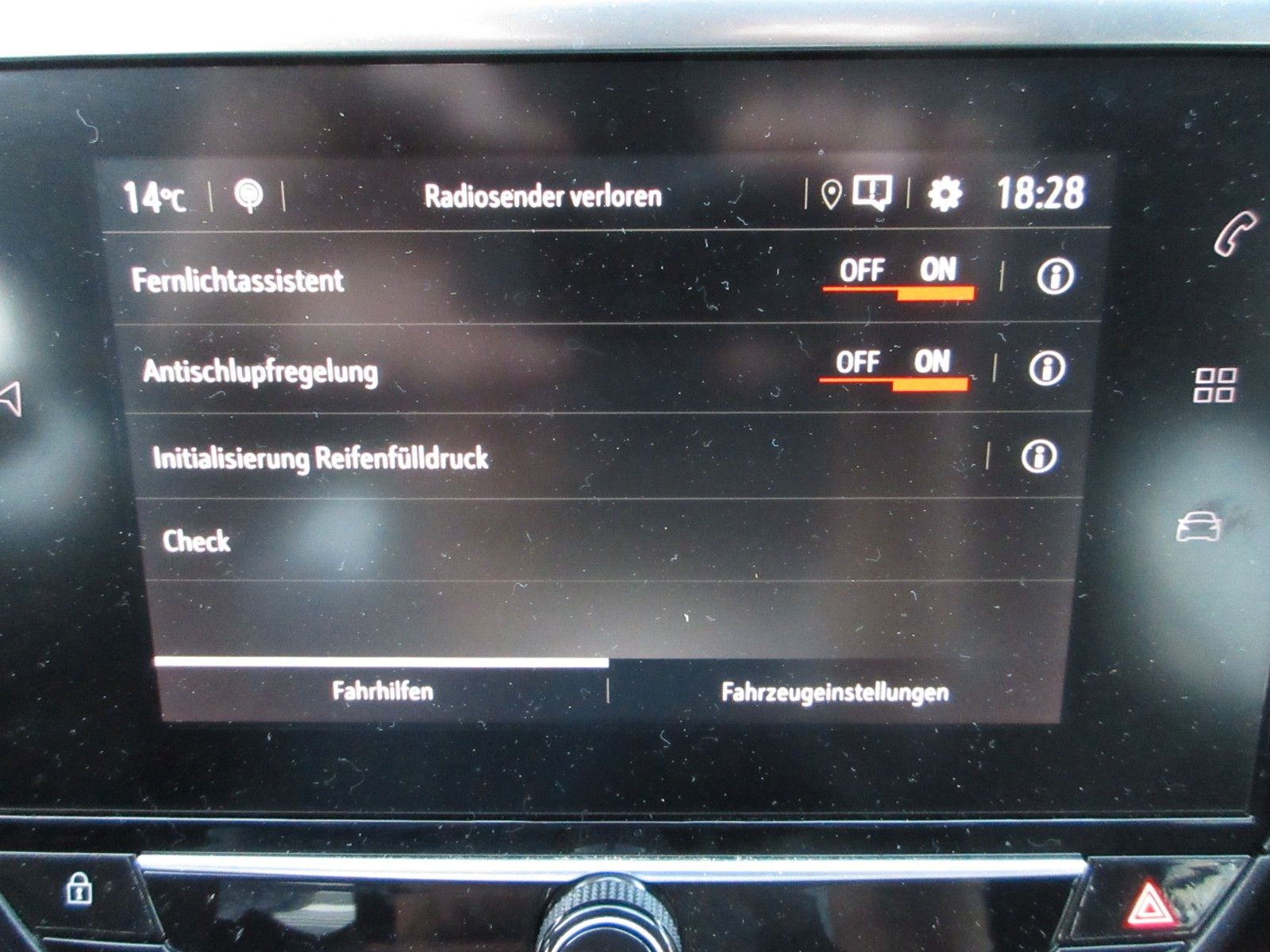 Fahrzeugabbildung Opel Corsa 1.2 T Elegance LED/NAVI/PDC/ALU/TEMPO