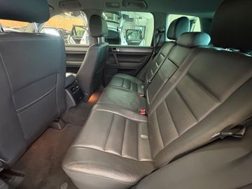 Volkswagen Touareg - 9