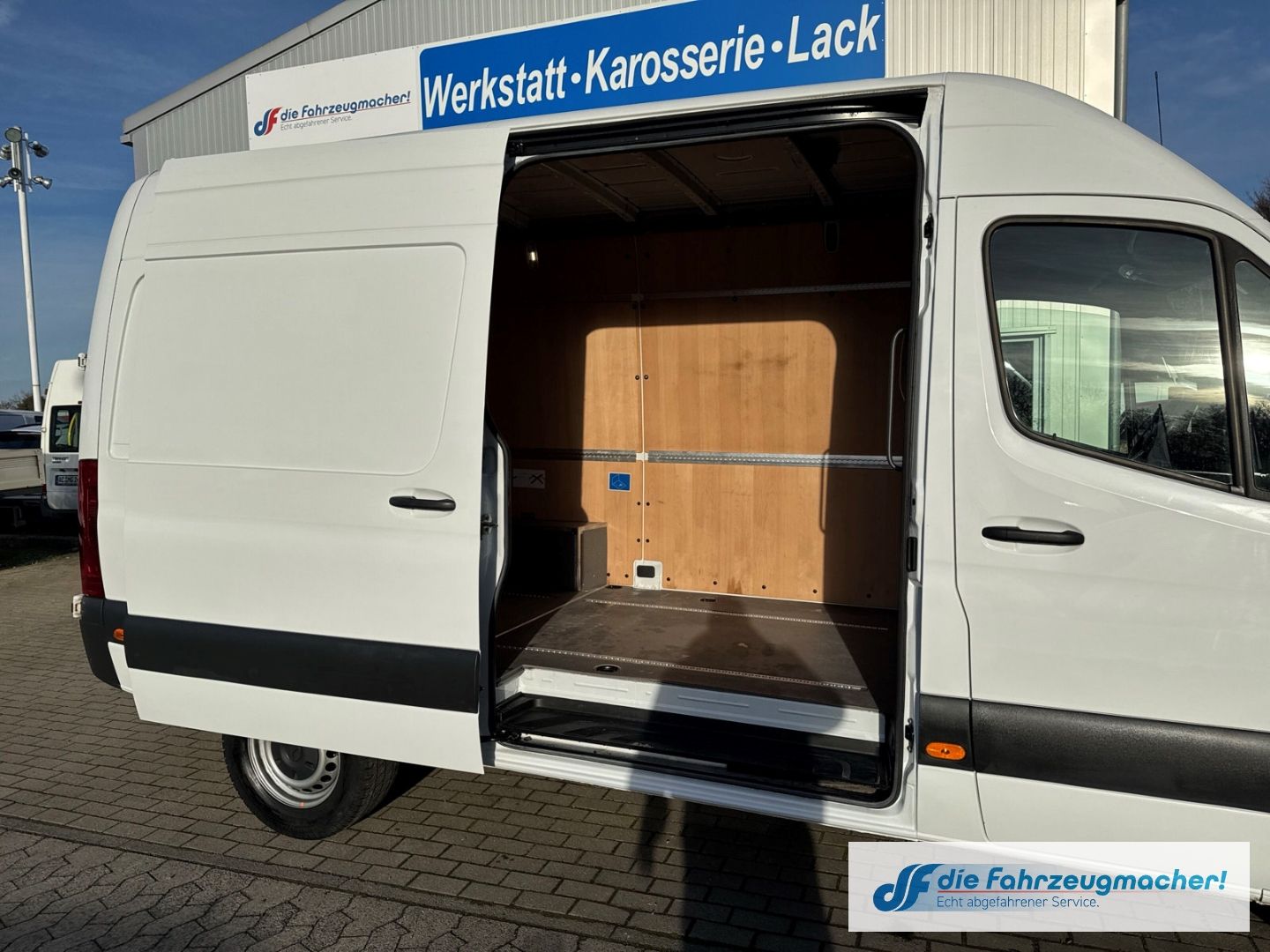 Fahrzeugabbildung Mercedes-Benz Sprinter III Kasten RWD AWD 317 CDI L2 Navi 360