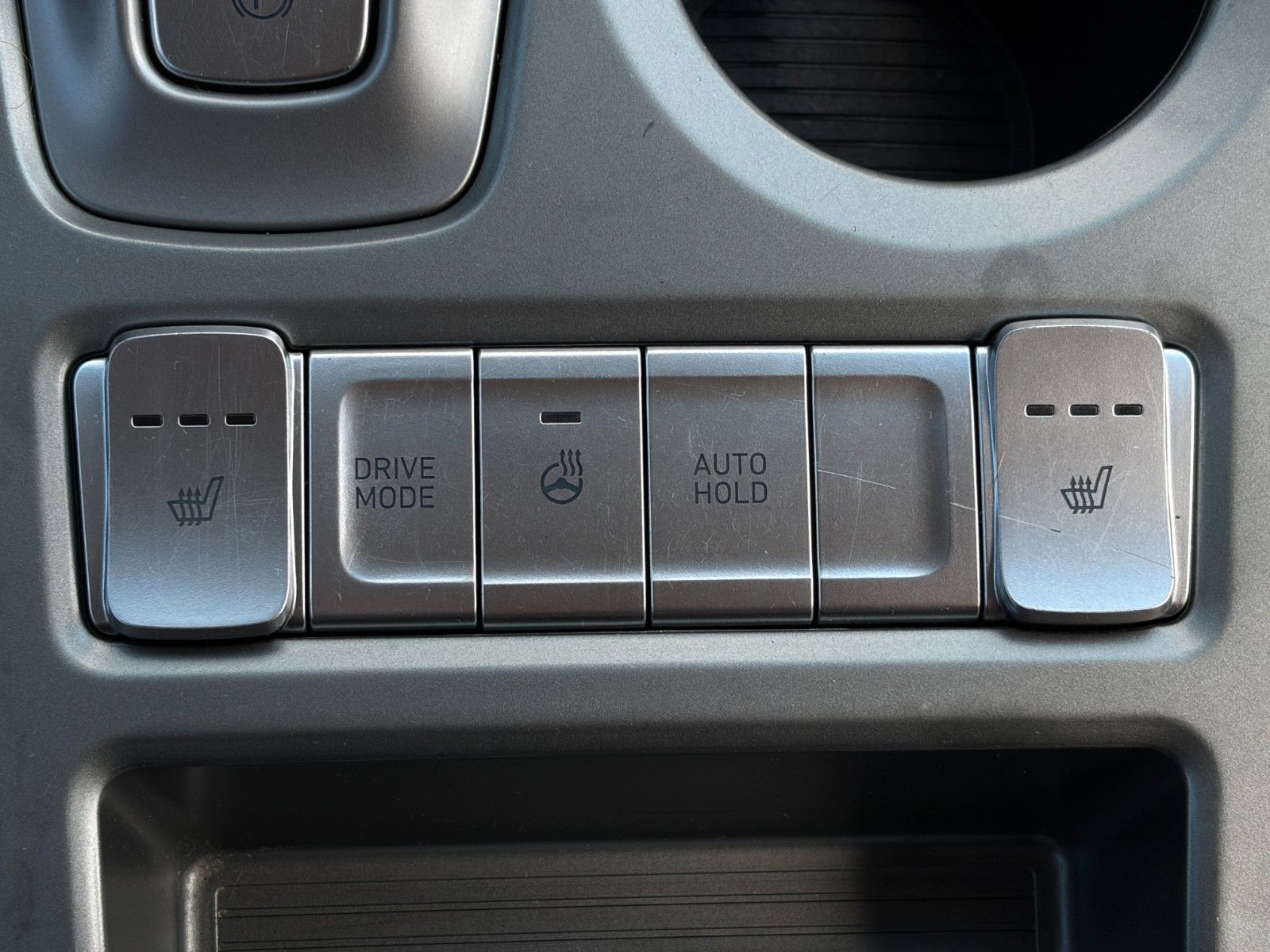 Fahrzeugabbildung Hyundai KONA E Select CarPlay Kamera LHZ SHZ ACC KZG