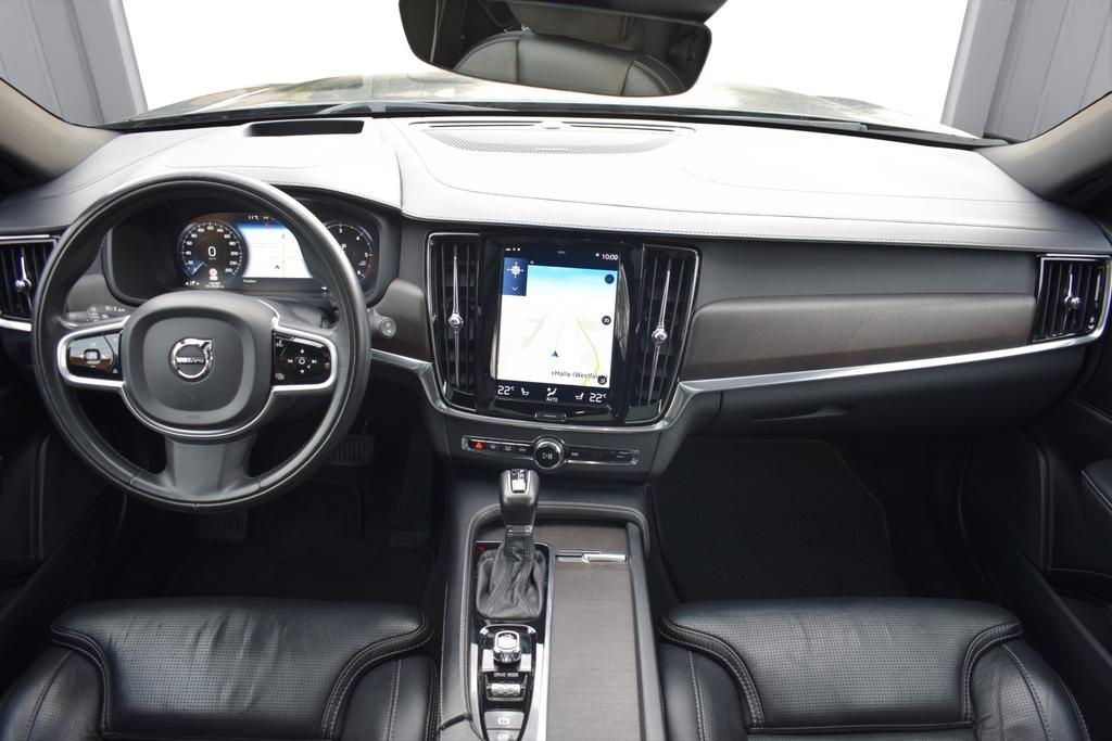 Volvo V90 Cross Country