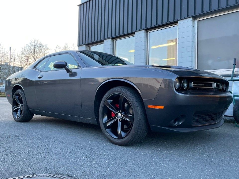 Fahrzeugabbildung Dodge Challenger 3.6 SXT 20 Zoll Kamera Black Stripes