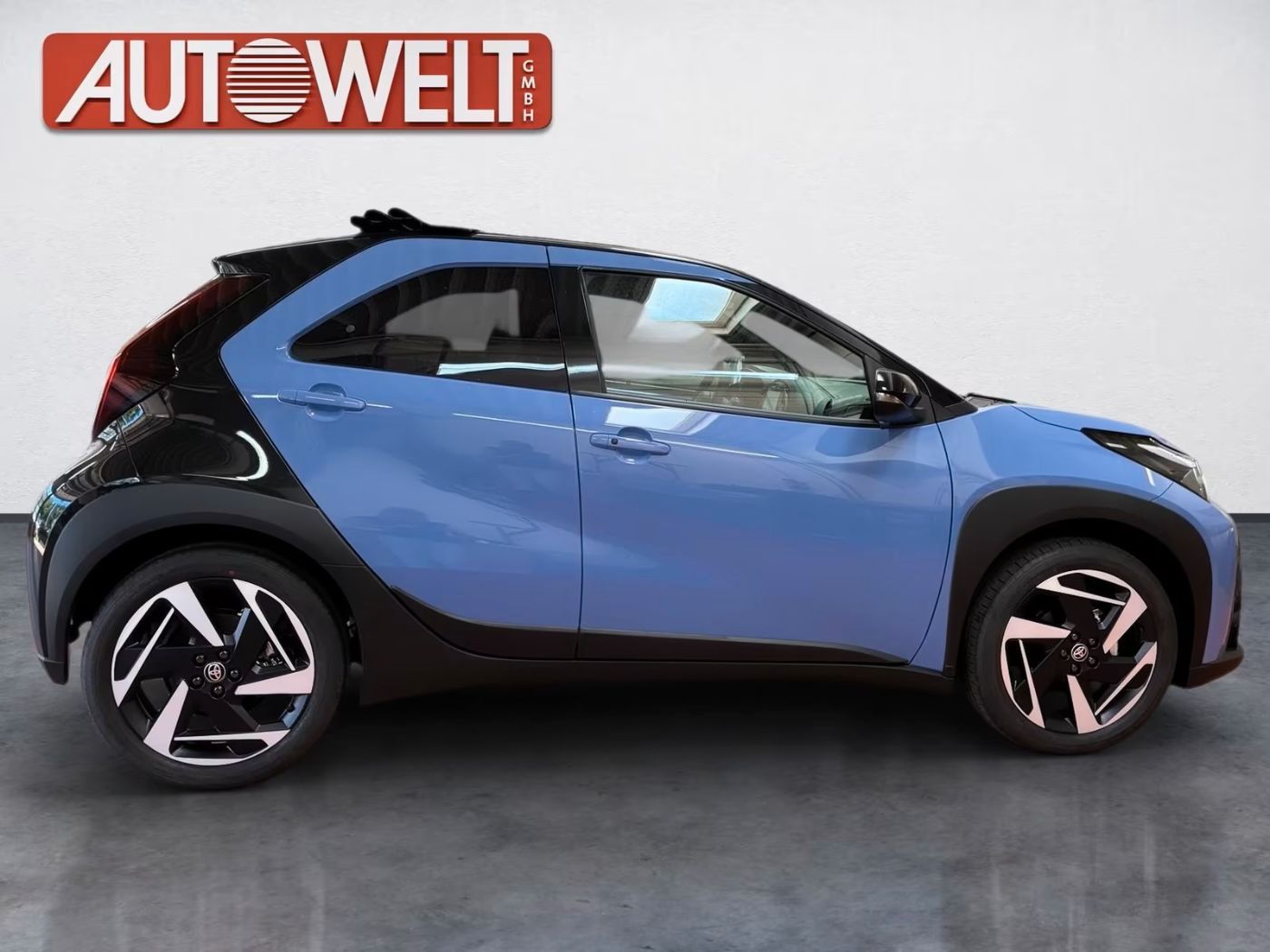 Fahrzeugabbildung Toyota Aygo X Hybrid Lounge Canvas-Premium-Faltdach JBL