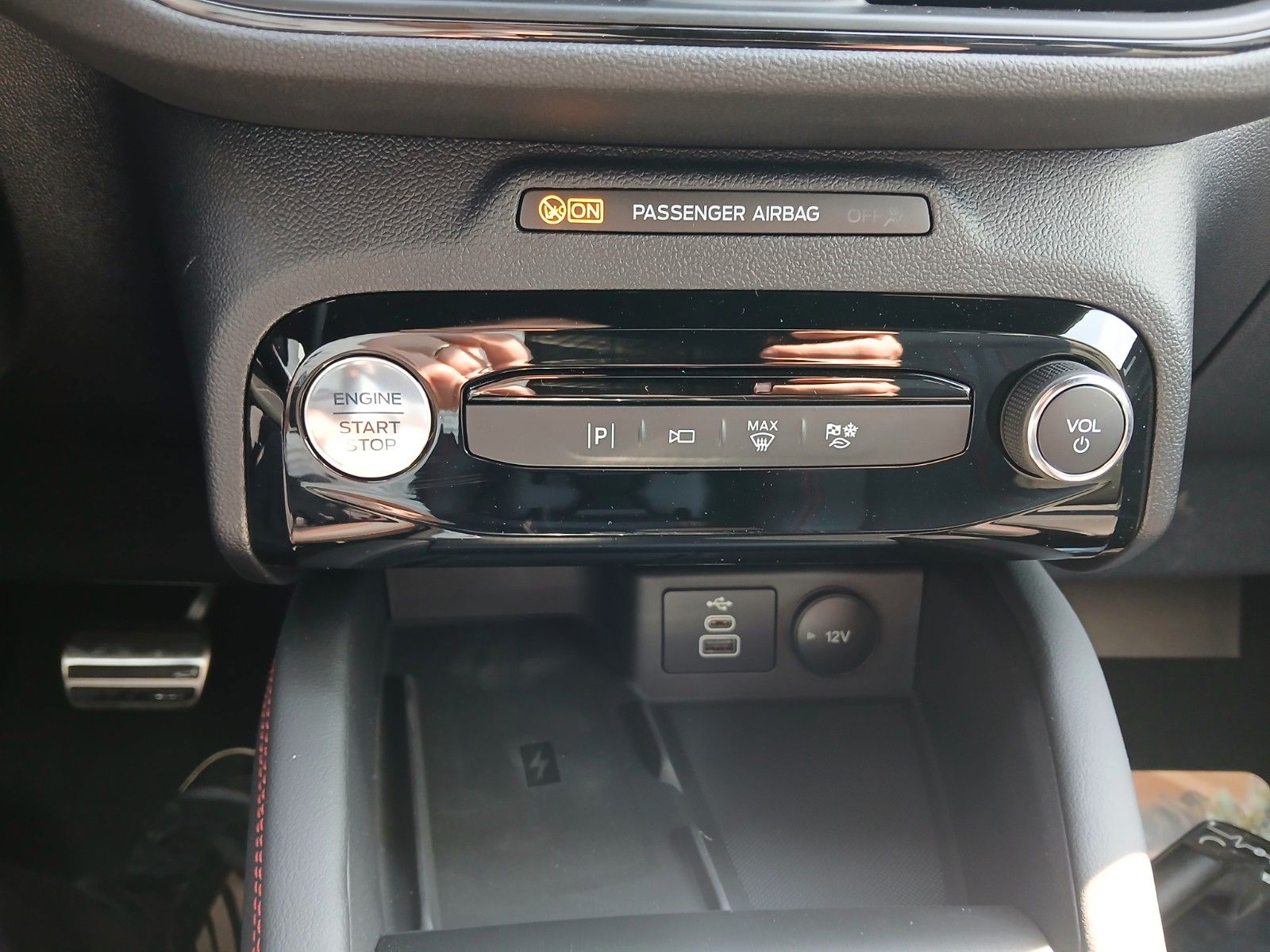 Fahrzeugabbildung Ford Kuga Hybrid ST-Line X