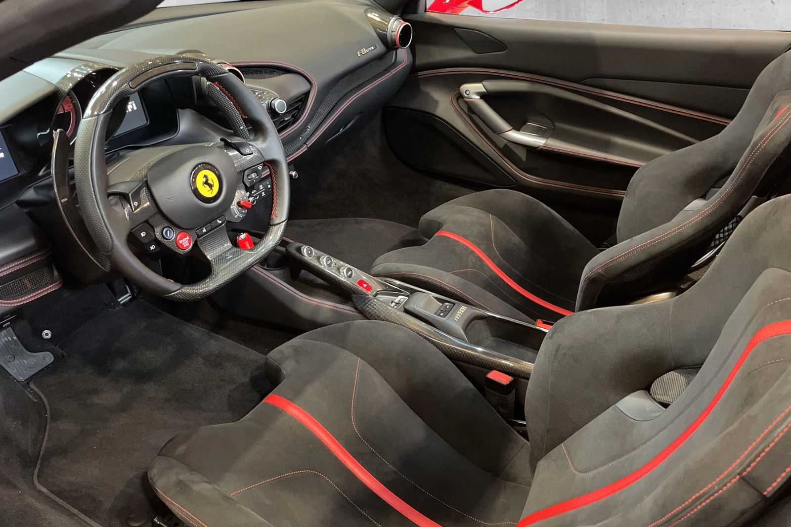 Fahrzeugabbildung Ferrari F8 Spider*Pista*Carbon*Racing-Sitze*Alcantara*