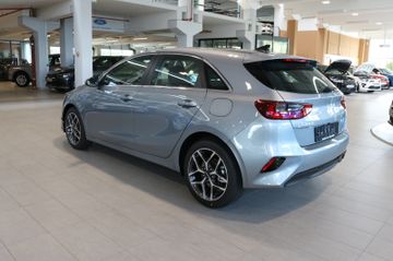 Fahrzeugabbildung Kia Ceed 1,5 T-GDI DCT Automatik   Panorama/Kamera