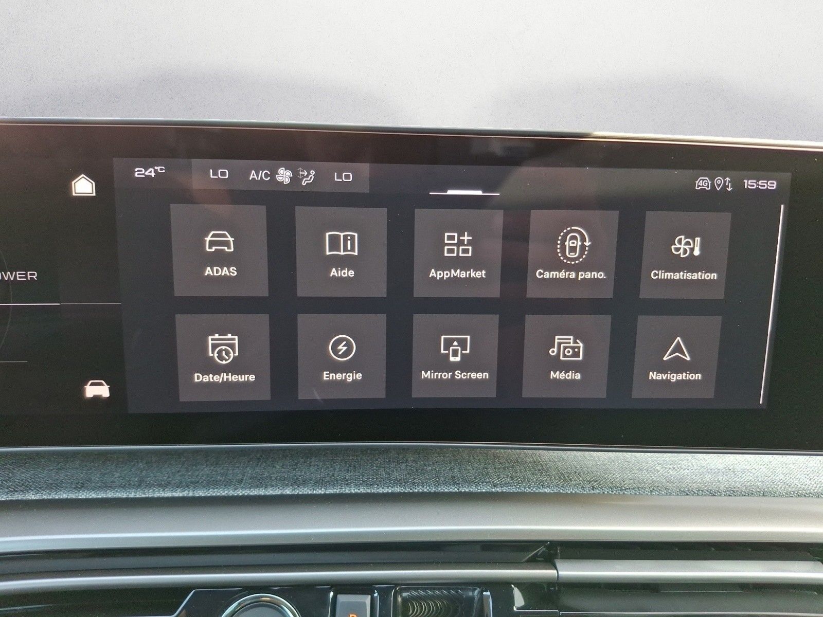 Peugeot e-3008 - Bild 17