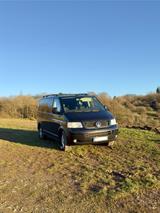Volkswagen VW T5 2,5 TDI Multivan Highline - Volkswagen LT aus 2006