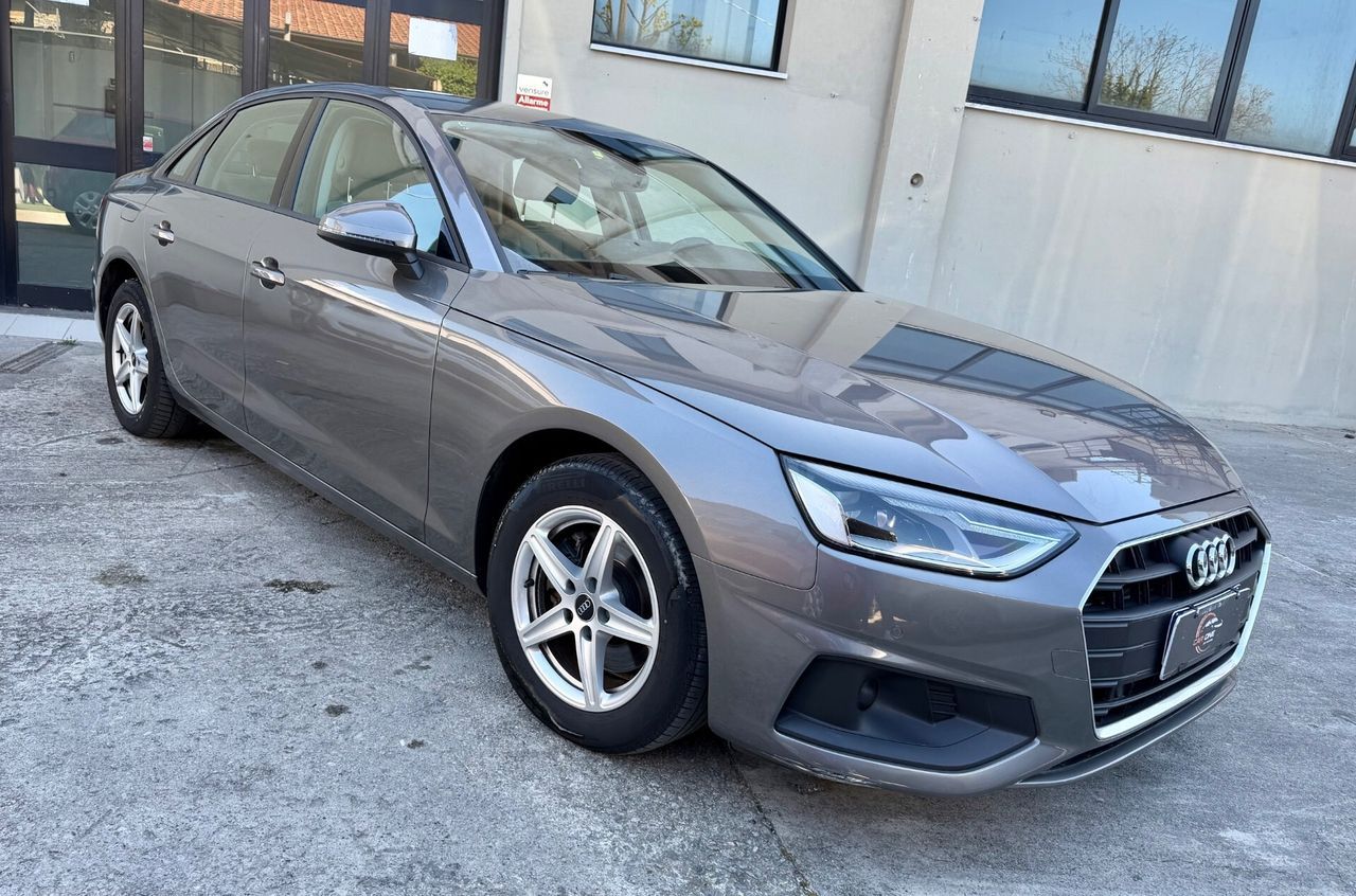 Audi A4 35 TDI/163 CV S tronic S line Edition imagem 2
