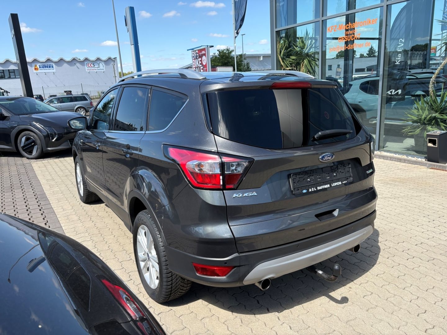 Fahrzeugabbildung Ford Kuga Titanium AHK Beheizbare WSS Allwetter