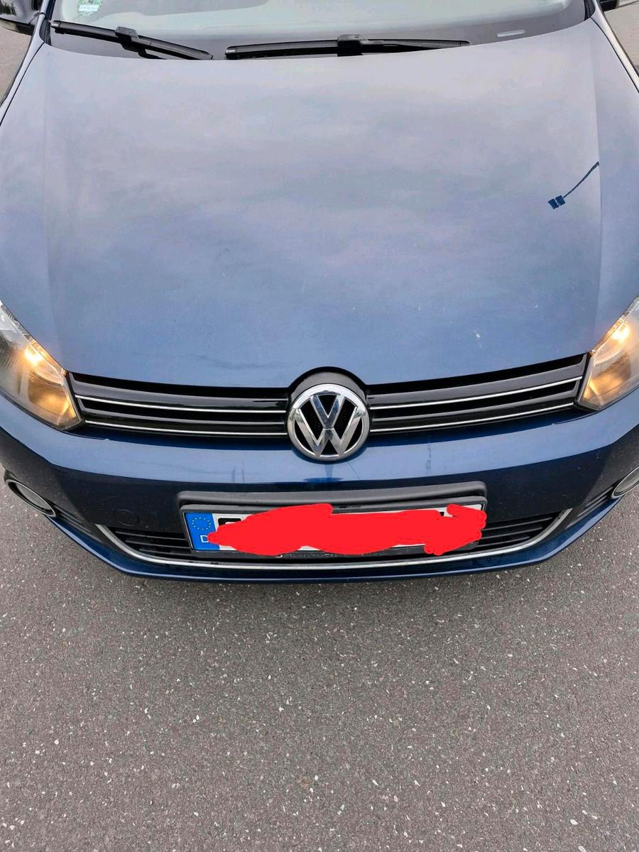 Volkswagen Golf 2011 — engine 128 HP (94kW)