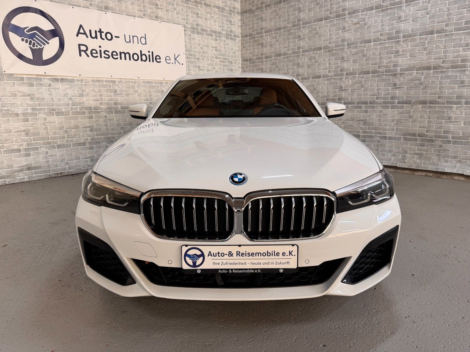 BMW Limousine 530 e M Sport/LED/HEADUP/AMBIENTE imagem 2