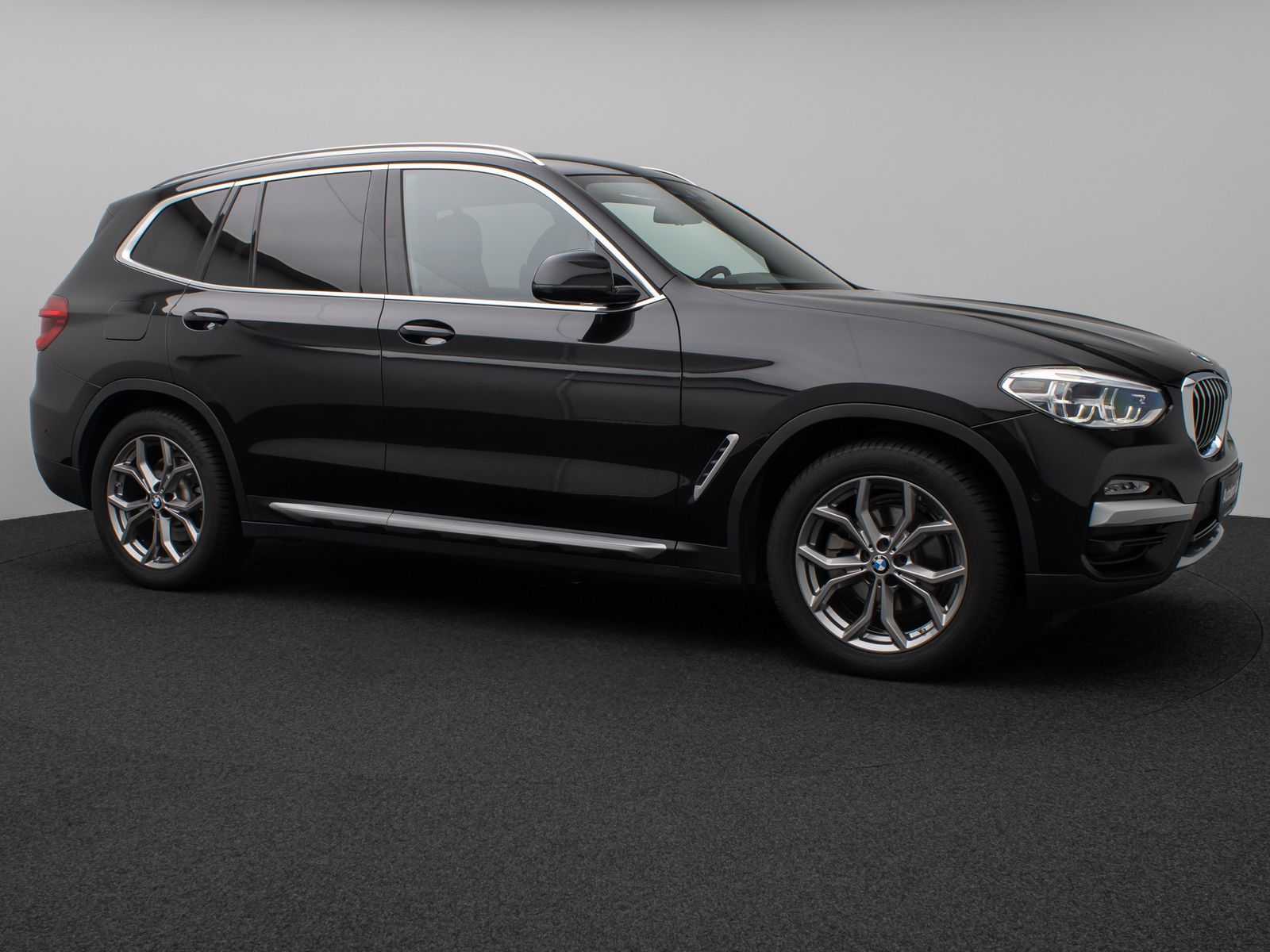 Fahrzeugabbildung BMW X3 xD20d xLine Kamera HUD H/K Komfort Sport 19"