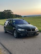 BMW 330d xDrive Touring M Paket VOLL SERVICE NEU - BMW 330 aus 2009: 330xd